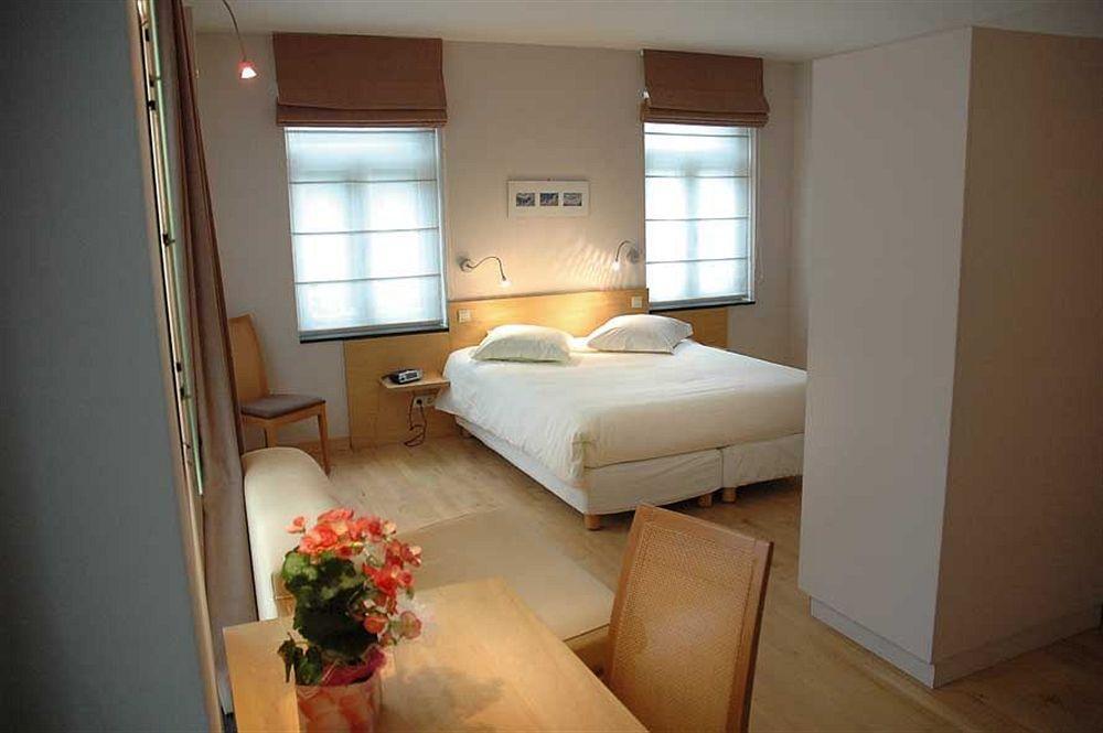 Hotel Au Repos Des Chasseurs Auderghem Esterno foto
